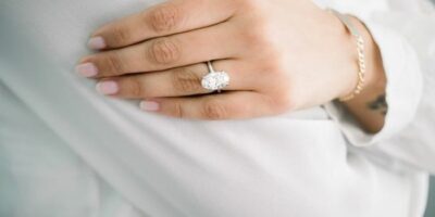 Has Rare Carat received positive feedback for their customer service and product quality?